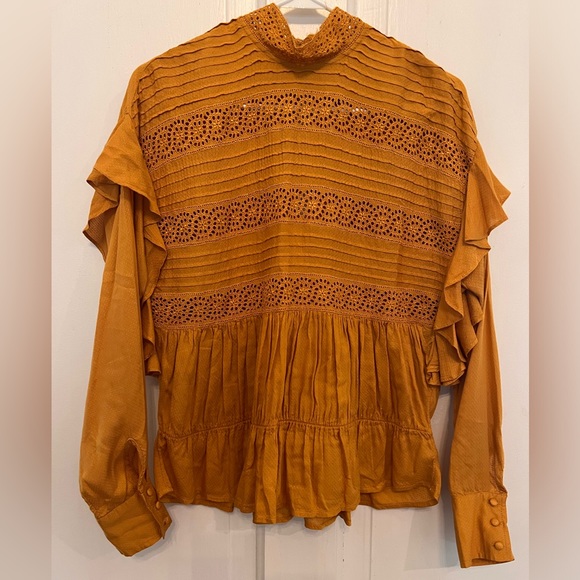Free People Tops - Free people eyelet top long sleeve size XS